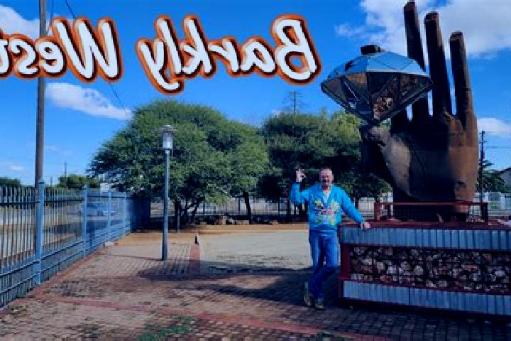 Violet, 24 — Escort in Barkly West, South Africa