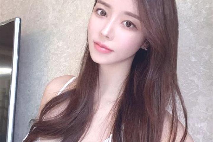 Violet, 24 — Escort in Dashiren, China