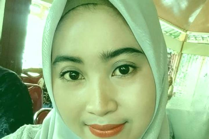Violet, 24 — Escort in Godong, Indonesia