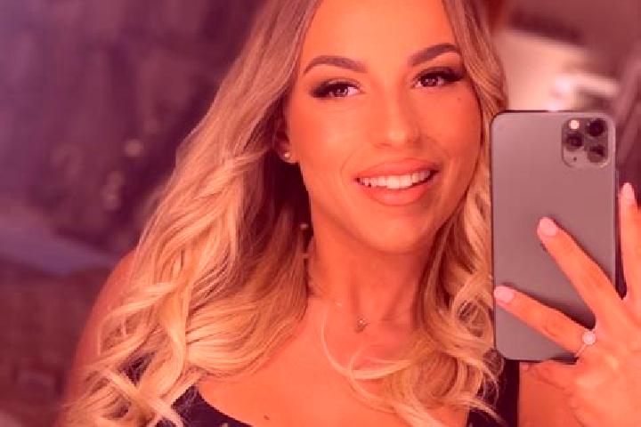 Violet, 24 — Escort in Kecsked, Hungary