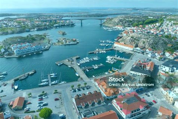Violet, 24 — Escort in Kungshamn, Sweden