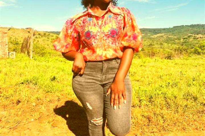 Violet, 24 — Escort in Kwaggafontein, South Africa