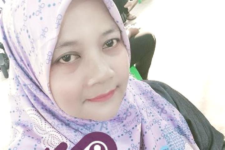 Violet, 24 — Escort in Rahayu Dua, Indonesia