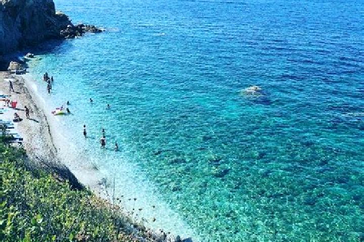 Violet, 24 — Escort in Sartano, Italy