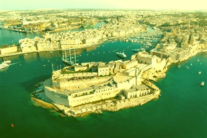 Violet, 24 — Escort in Senglea, Malta