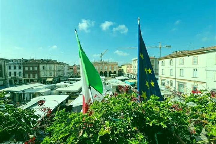 Violet, 24 — Escort in Solignano, Italy