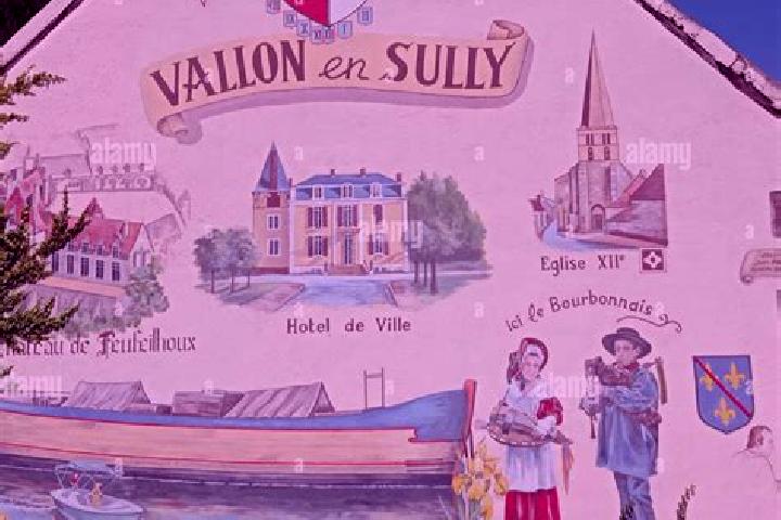 Violet, 24 — Escort in Vallon-en-Sully, France