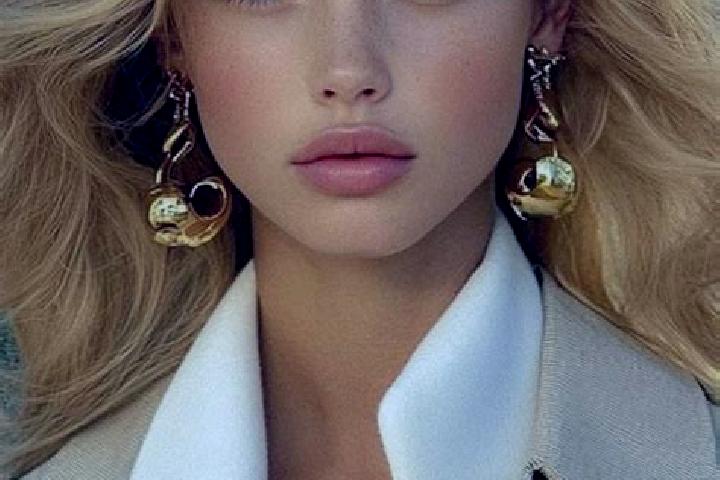 Violet, 25, a blonde amber-eyed indian companion based in Foligno. Offering Duos, Domination, Tantra. Available for incall and outcall, day and evening dates.