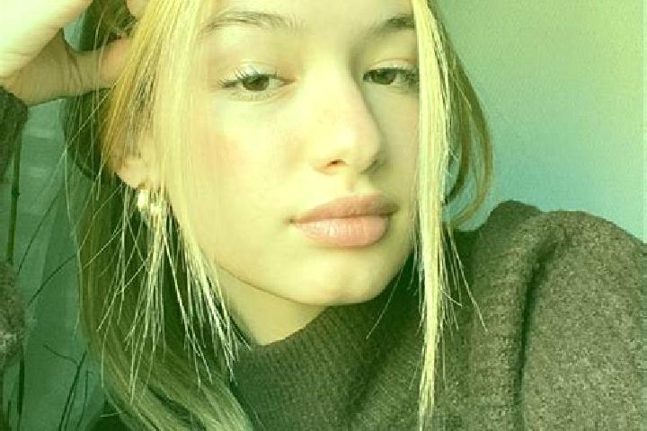 Violet, 25, a blonde brown-eyed mediterranean companion based in Ganhia. Offering Domination, Duos, Tantra. Available for incall and outcall, day and evening...