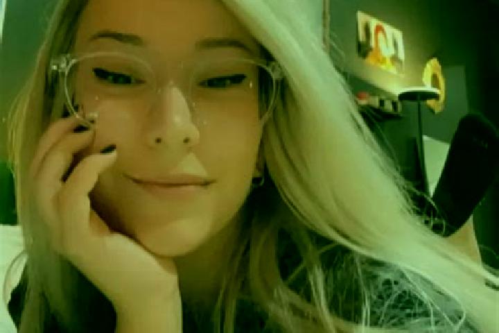 Violet, 25, a blonde grey-eyed asian companion based in Melleran. Offering Dinner Date, CIM, Fetish, Deep French Kissing. Available for incall and outcall, o...
