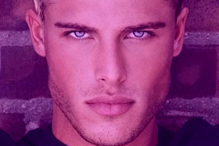 Violet, 25, a blonde grey-eyed caucasian companion based in Reforma y Planada. Offering Massage, Dinner Date, Deep French Kissing. Available for incall and o...