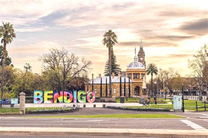 Violet, 25 — Escort in Bendigo city centre, Australia