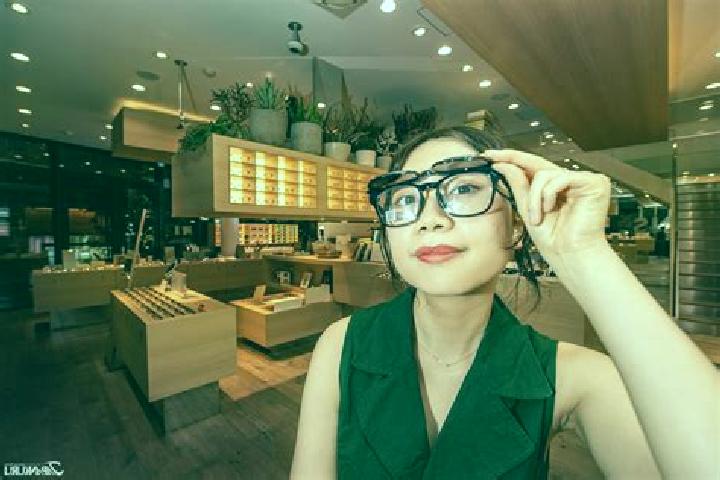 Violet, 25 — Escort in Hushitai, China