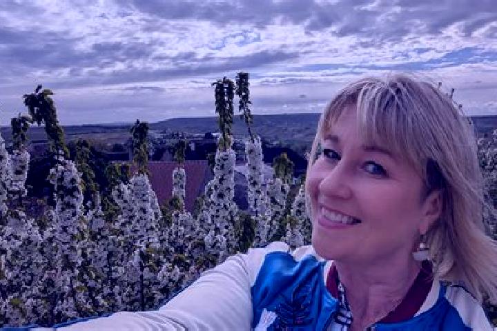 Violet, 25 — Escort in Mareuil, France