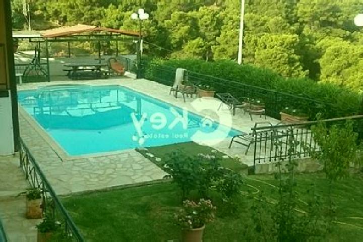 Violet, 25 — Escort in Neos Kouvaras, Greece