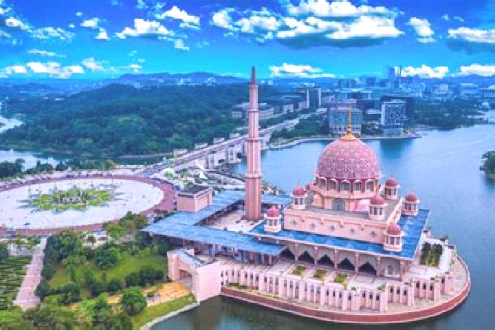 Violet, 25 — Escort in Putrajaya, Malaysia