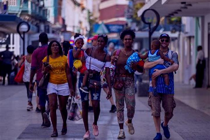 Violet, 25 — Escort in Santa Cruz del Norte, Cuba