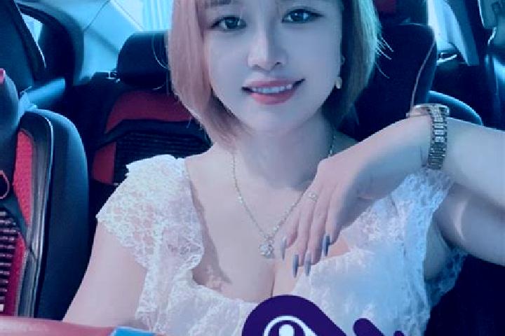 Violet, 25 — Escort in Thuan Thanh, Vietnam