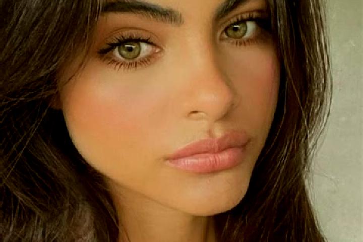 Violet, 26, a black dark-eyed indian companion based in Turnu. Offering CIM, Couples, Massage. Available for incall and outcall, overnight bookings available.
