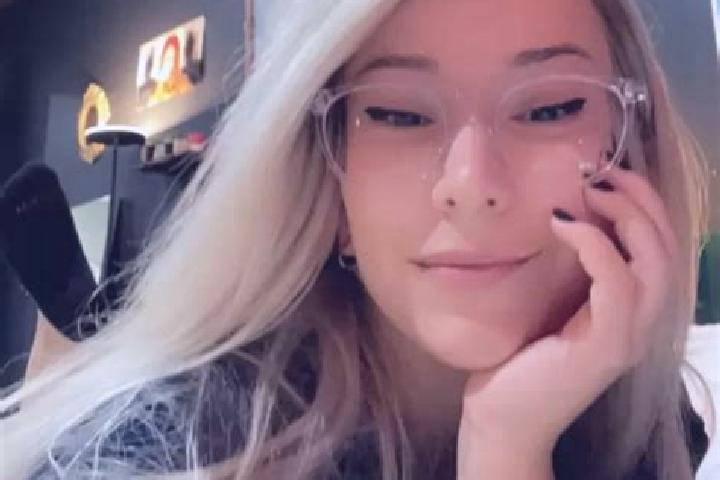 Violet, 26, a blonde brown-eyed mixed companion based in Las Matas de Santa Cruz. Offering Striptease, Fetish, GFE, Roleplay. Available for incall and outcal...