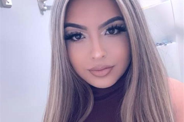 Violet, 26, a blonde grey-eyed latina companion based in Igangan. Offering Travel Companion, Fetish. Available for incall and outcall, day and evening dates.