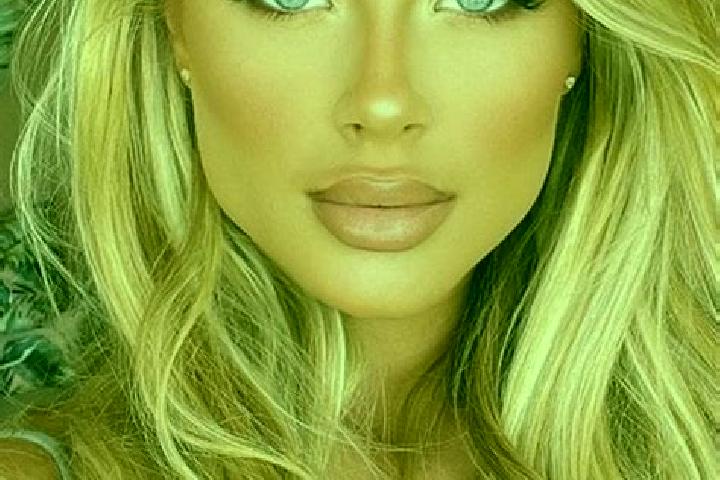 Violet, 26, a blonde hazel-eyed latina companion based in Filetto. Offering Party Girl, Roleplay, Travel Companion. Available for incall and outcall, overnig...