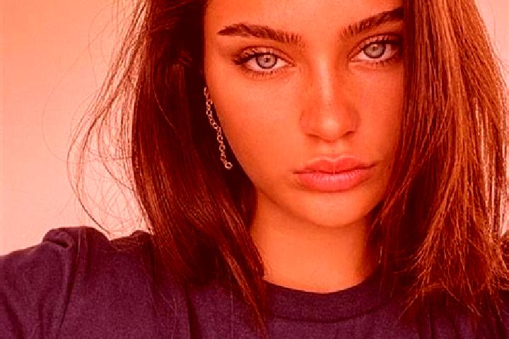 Violet, 26, a brunette green-eyed european companion based in Jambi City. Offering GFE, A-Level, Party Girl, Striptease. Available for incall and outcall, da...