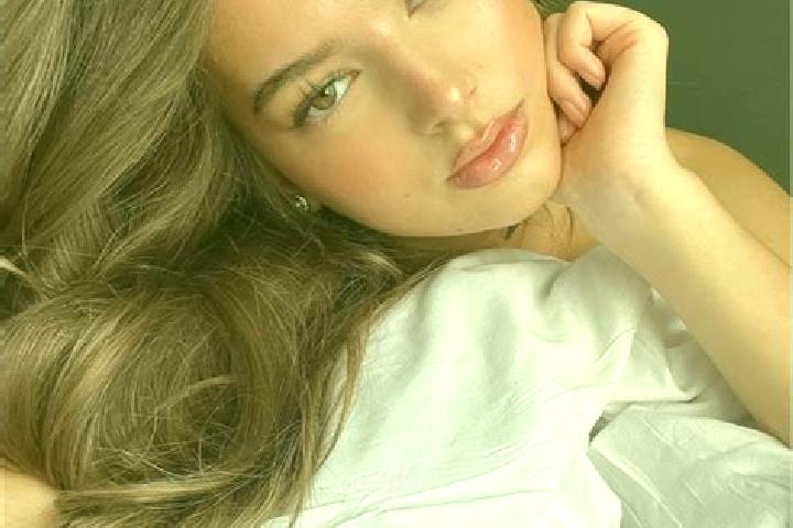 Violet, 26, a chestnut hazel-eyed caribbean companion based in Apfelstaedt. Offering Prostate Massage, Deep French Kissing, Tantra, Massage, CIM. Available f...