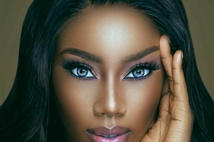 Violet, 26, a red blue-eyed ebony companion based in Lamovita. Offering Domination, Prostate Massage, Erotic Massage, Massage. Available for incall and outca...
