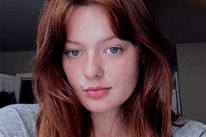 Violet, 26, a red grey-eyed asian companion based in Faro. Offering Couples, Duos, Deep French Kissing, OWO. Available for incall and outcall, day and evenin...