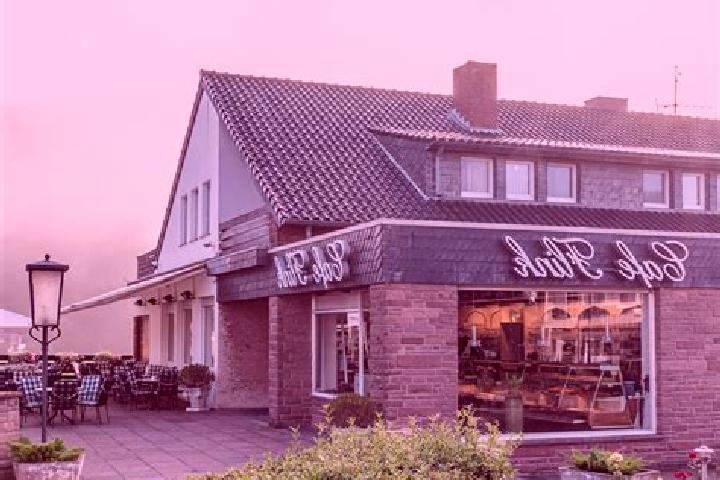 Violet, 26 — Escort in Borkum, Germany