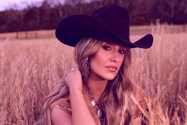 Violet, 26 — Escort in Cody, United States