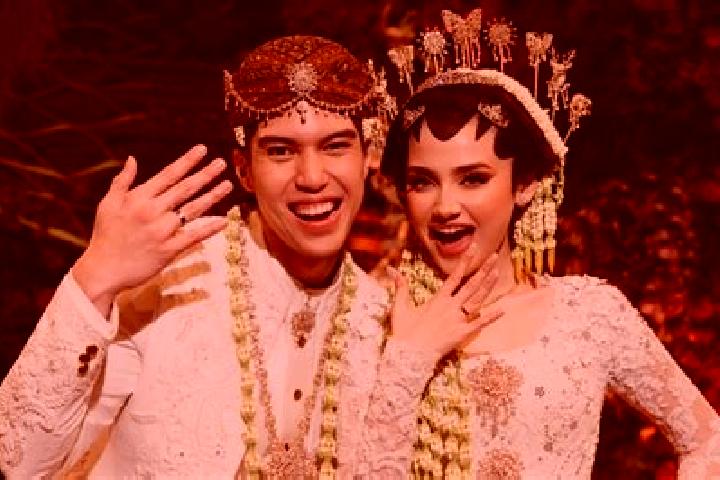 Violet, 26 — Escort in Langgar, Indonesia