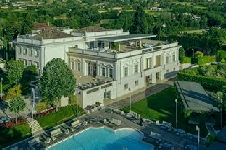 Violet, 26 — Escort in Mirabella Eclano, Italy