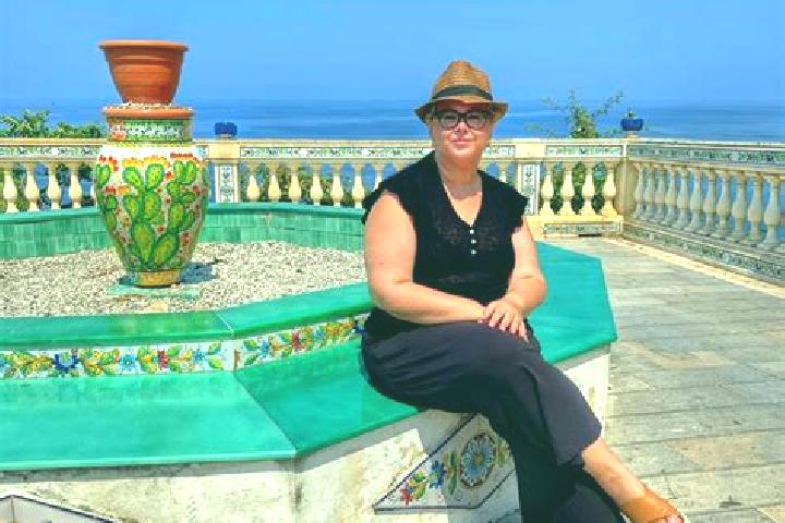 Violet, 26 — Escort in Santo Stefano di Camastra, Italy