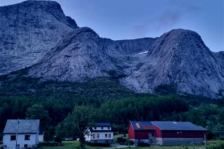 Violet, 26 — Escort in Uskedalen, Norway