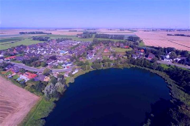 Violet, 26 — Escort in Westerdeichstrich, Germany