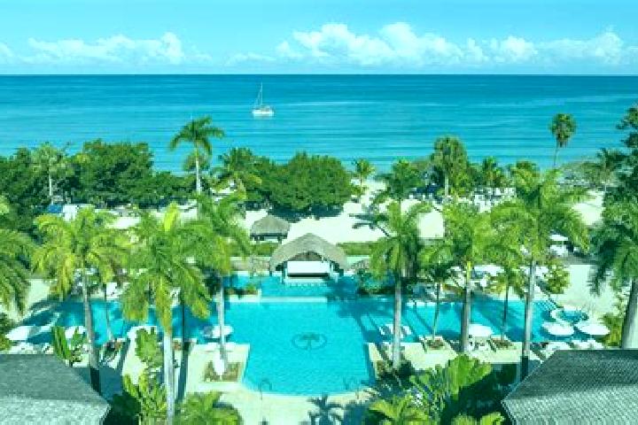 Violet, 27, a brunette grey-eyed caucasian companion based in Negril. Offering Massage, Roleplay, Travel Companion, Prostate Massage, Fetish. Available for i...