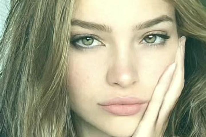 Violet, 27, a dark blonde brown-eyed mediterranean companion based in Srnojedy. Offering A-Level, CIM, Girlfriend Experience, Party Girl. Available for incal...