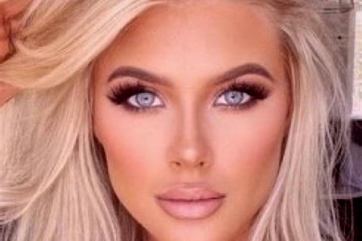 Violet, 27, a platinum blonde dark-eyed middle eastern companion based in Ciricito Abajo. Offering OWO, Girlfriend Experience, Massage, Duos. Available for i...