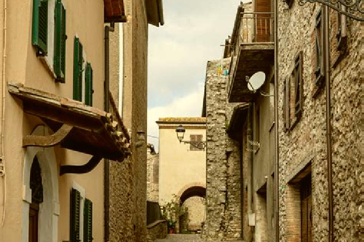 Violet, 27 — Escort in Avigliano, Italy