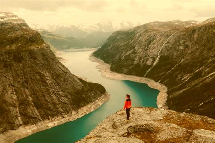 Violet, 27 — Escort in Evje, Norway