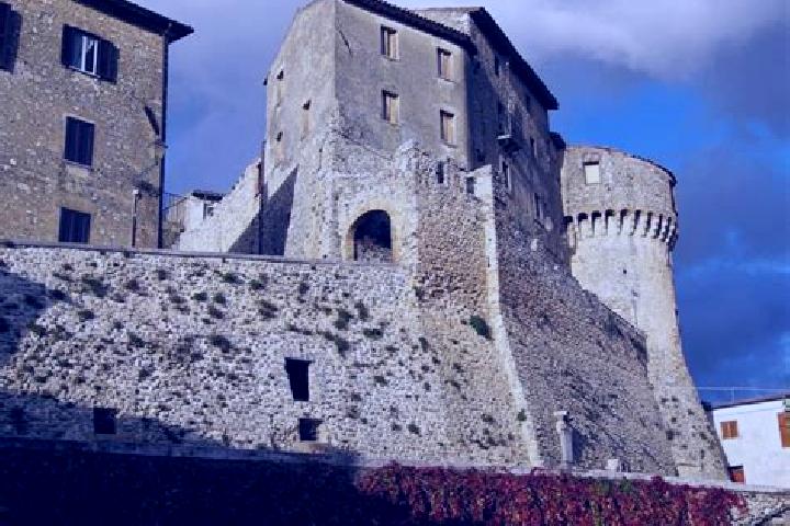 Violet, 27 — Escort in Frasso Sabino, Italy