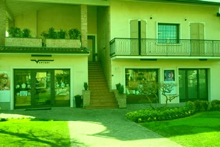 Violet, 27 — Escort in Gottolengo, Italy