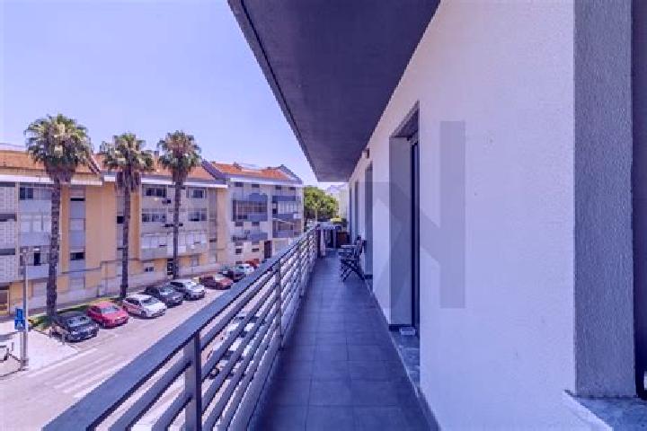 Violet, 27 — Escort in Olival Basto, Portugal