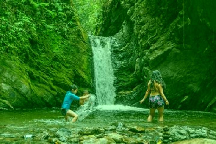 Violet, 27 — Escort in San Pedro de Vilcabamba, Ecuador