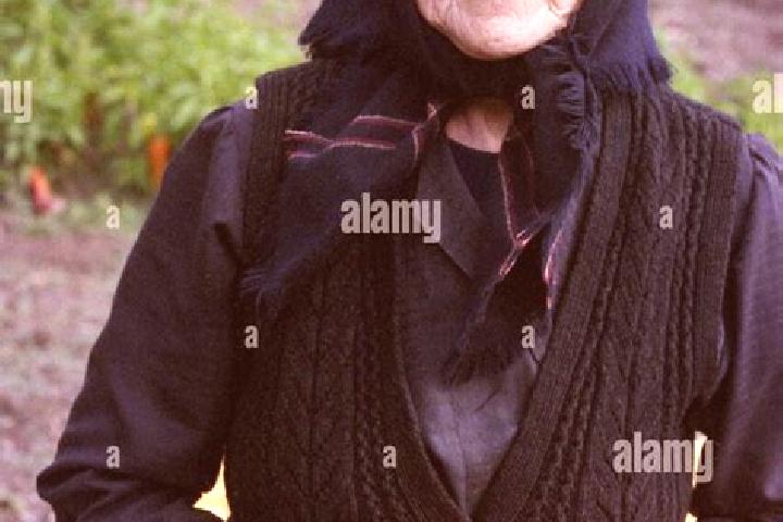 Violet, 27 — Escort in Stejaru, Romania