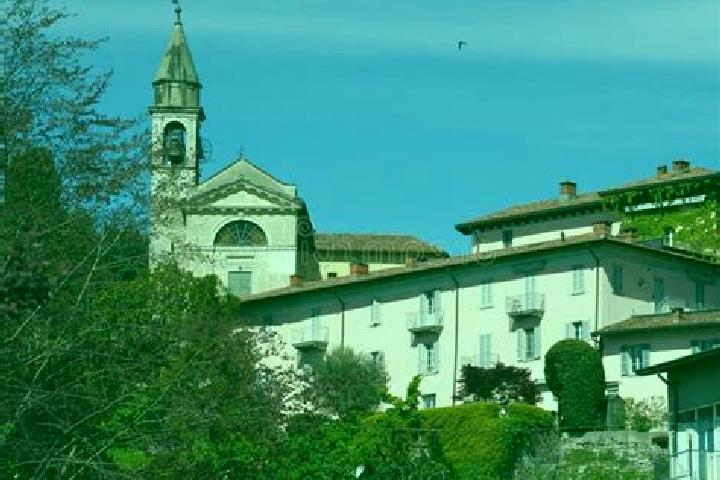 Violet, 27 — Escort in Tavernerio, Italy