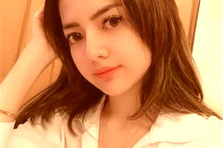 Violet, 27 — Escort in Todekisar, Indonesia