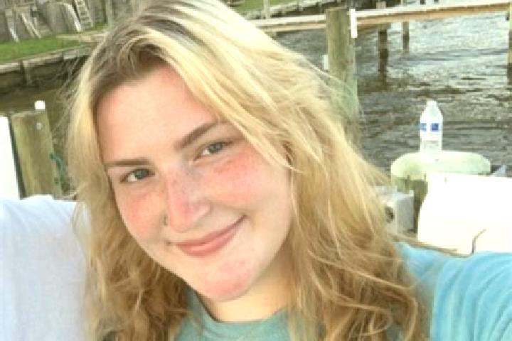 Violet, 27 — Escort in Weatherly, United States